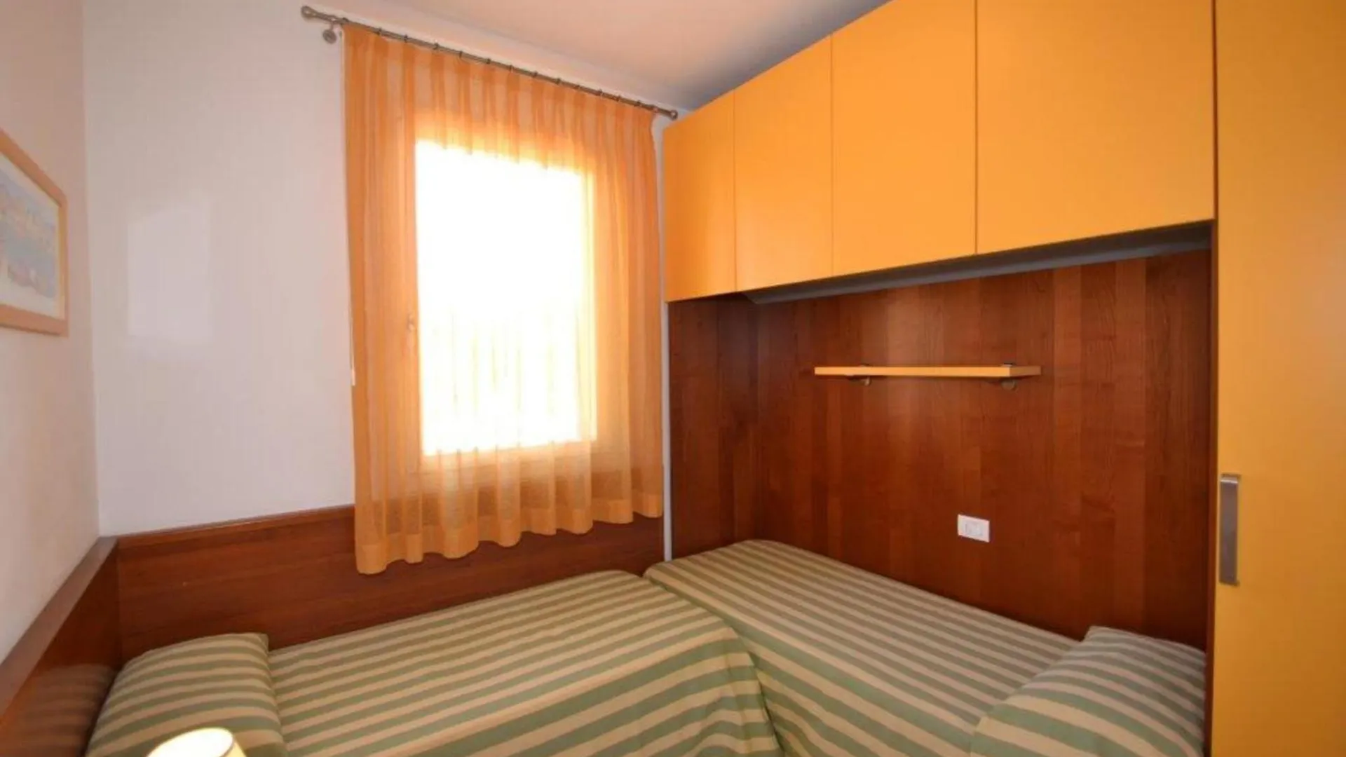 Lovely Flat In A Building Surrounded By Garden Bibione Apartment